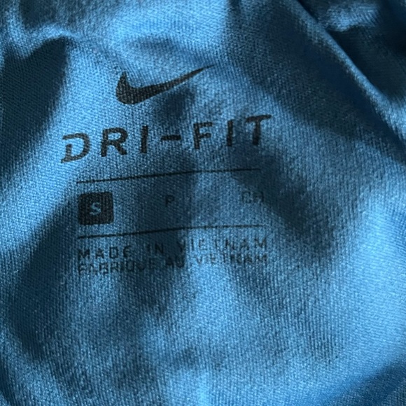 Nike dry fit running shorts - Picture 2 of 3